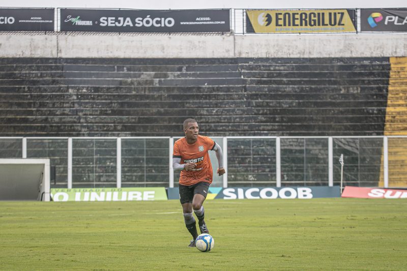 Genilson em jogo treino do Figueirense