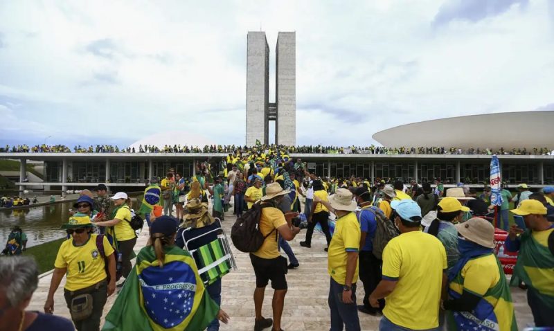 Pessoas invadiram e destruíram o STF, o Palácio do Planalto e o Congresso Nacional – Foto: Agência Brasil/Reprodução/ND
