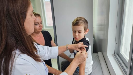 Vacina da gripe é liberada para maiores de 6 meses em SC