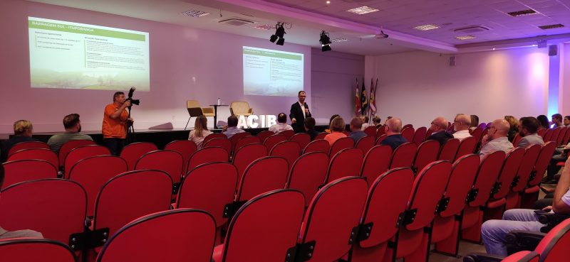 Encontro para discutir situação das barragens aconteceu nesta segunda-feira (22), na Associação Empresarial de Blumenau