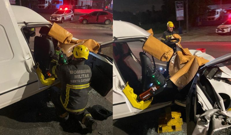 Socorristas retiraram o homem das ferragens; v&iacute;tima foi levada ao hospital – Foto: Corpo de Bombeiros/Divulga&ccedil;&atilde;o/ND