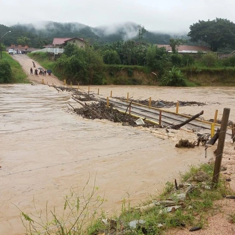 Diversos pontos do município foram tomados pela água