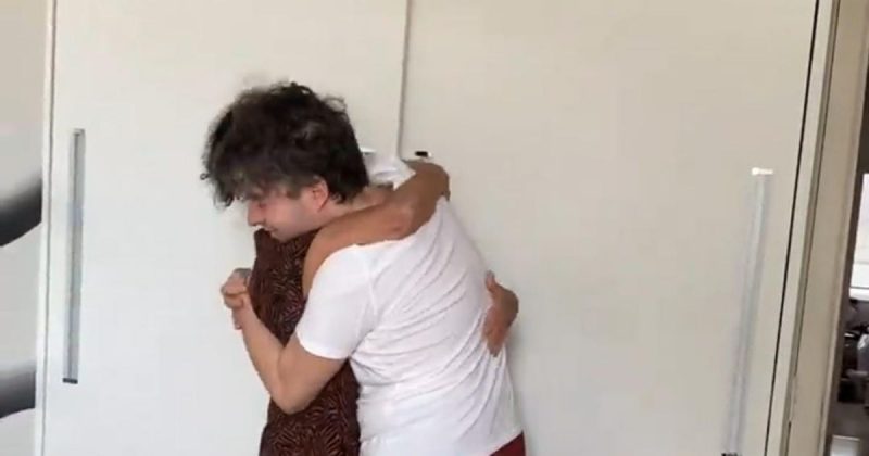 Interação entre mãe e filho autista emocionam a web 