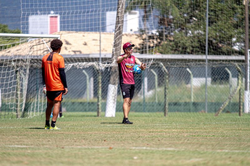 Meia Camilo do Figueirense ainda não jogou na Série C