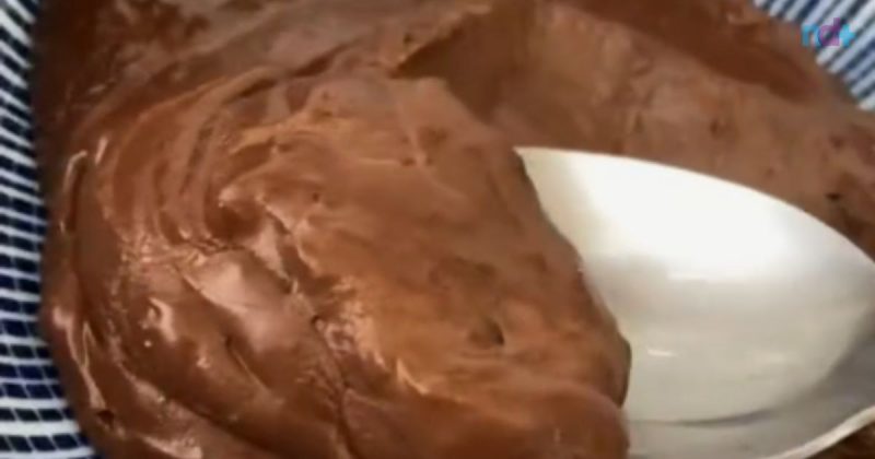 Imagem ilustrativa mostra brigadeiro que emagrece recém feito no prato