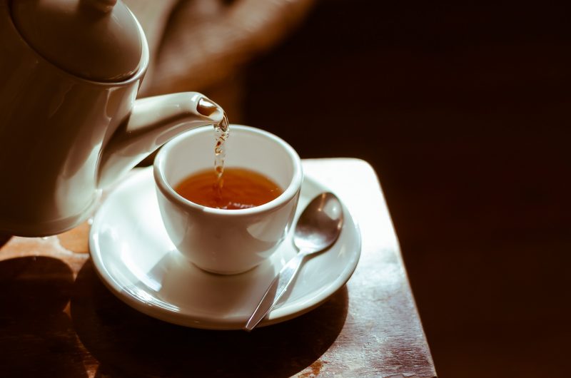Chá laxante promete ser a solução para a prisão de ventre 