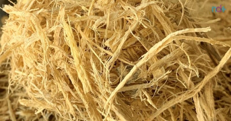 Imagem da erva seca do mulungu, apelidada de rivotril natural; chá da erva é usado por quem tem dificuldades de dormir