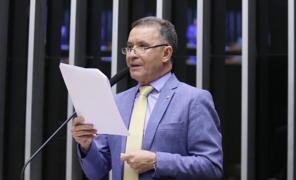 Relator do caso, Darci de Matos (PSD-SC) defendeu a manuten&ccedil;&atilde;o da pris&atilde;o preventiva de Chiquinho Braz&atilde;o – Foto: Zeca Ribeiro/C&acirc;mara dos Deputados