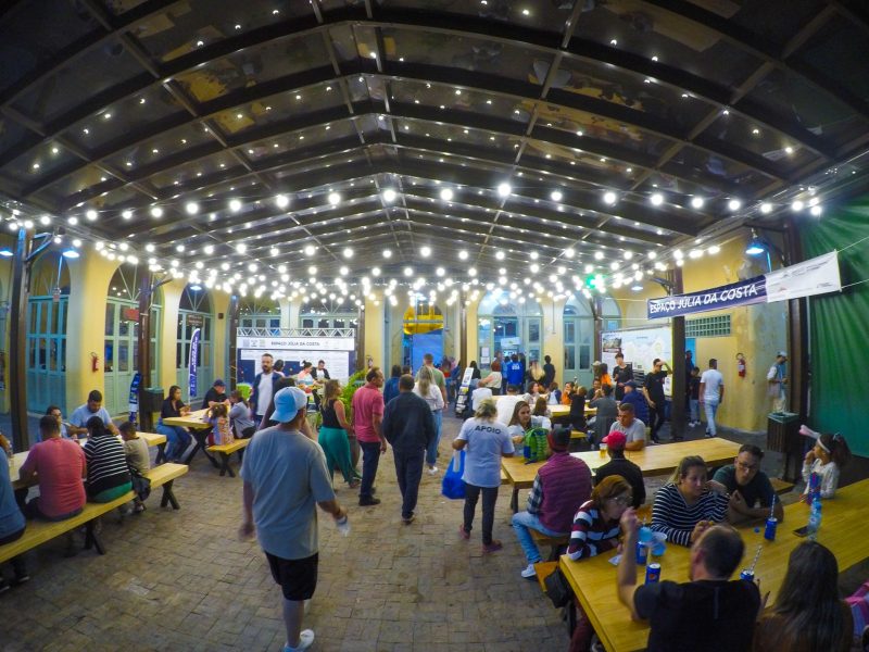 A 34ª Festilha é realizada em São Francisco do Sul, no Litoral Norte de Santa Catarina. Festilha é a festa das tradições da cidade mais antiga do Estado