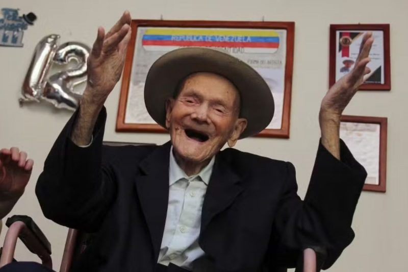 Juan Vicente Pérez Mora, que era considerado o homem mais velho do mundo pelo Guinness