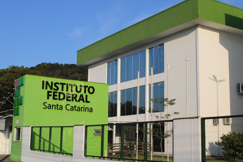 Média salarial dos professores ativos do IFSC é de R$ 12,2 mil &#8211; Foto: Divulgação IFSC/Reprodução/ND