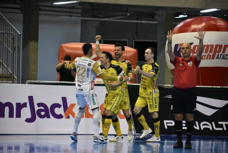 Jaraguá Futsal só precisa de um empate para avançar na Copa do brasil