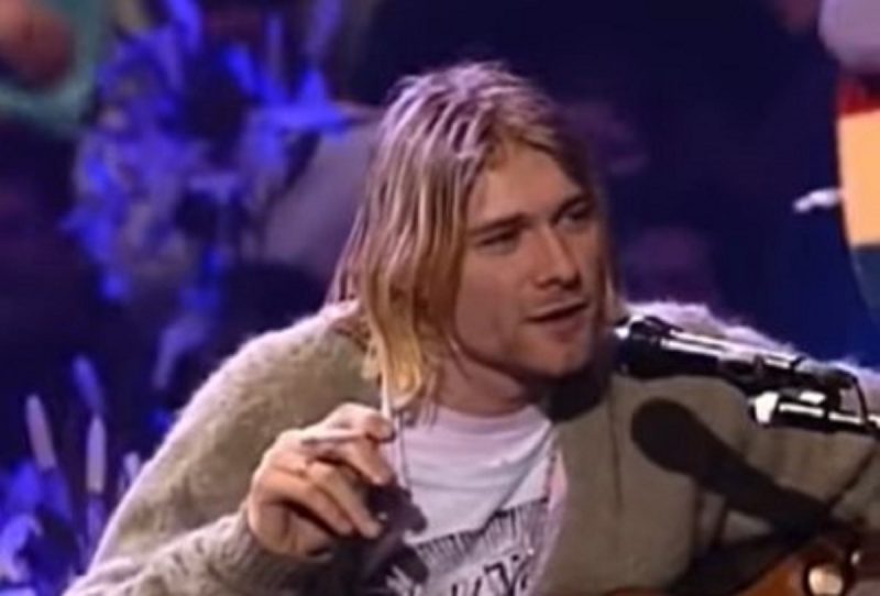 Kurt Cobain líder da banda Nirvana se suicidou em 1994 após fugir de uma clínica de reabilitação