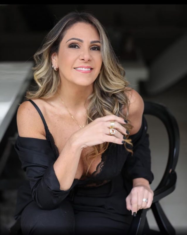 Primeira participante do BBB a posar nua, Leka falou sobre sua vida p&oacute;s reality – Foto: Reprodu&ccedil;&atilde;o/Instagram