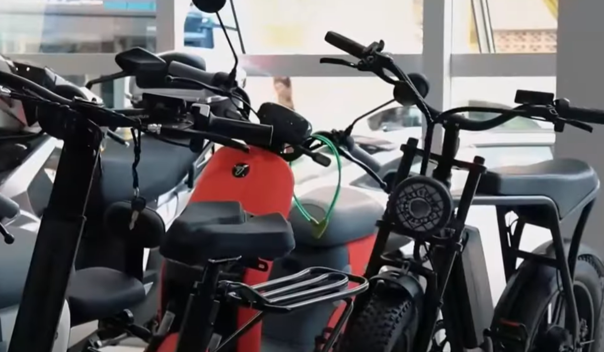 Cidade de SC iguala ciclomotores às motos e limita a 20 km/h velocidade de bicicletas elétricas