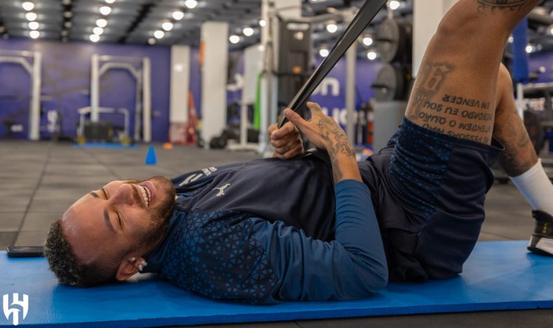 M&eacute;dico de time catarinense explica tratamento de les&atilde;o que jogador sofreu – Foto: Al-Hilal / Divulga&ccedil;&atilde;o