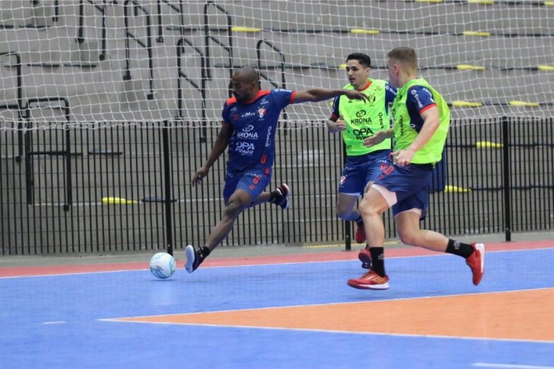 JEC Futsal enfrenta o Taubaté em Mogi das Cruzes