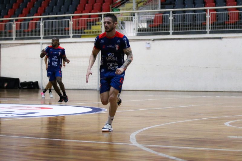 Xuxa volta a jogos neste sábado, quando o JEC Futsal enfrenta o Umuarama em casa