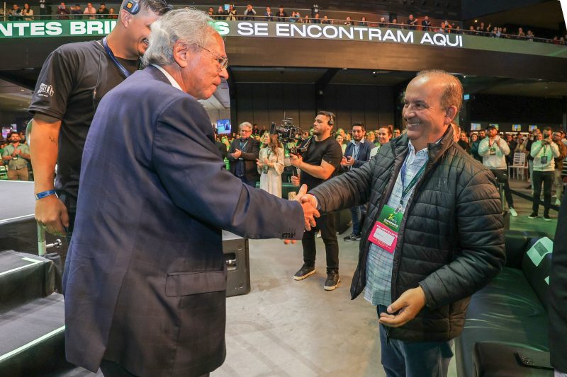 Paulo Guedes e Jorginho Mello no Empreende Brazil - Foto: RICARDO WOLFFENBUTTEL/SECOM/ND