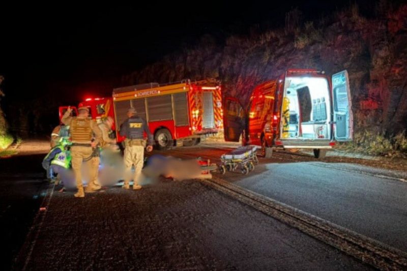 Duas motos se envolveram na batida que resultou em uma pessoa morta e outra ferida – Foto: Marcos de Lima/WH Comunica&ccedil;&otilde;es/ND