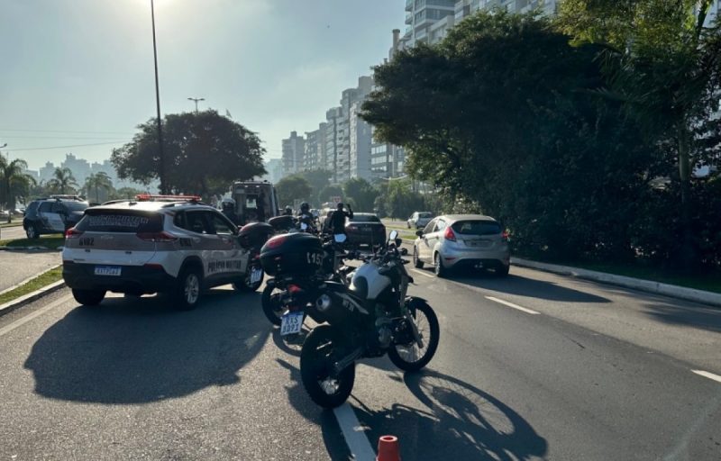 Acidente causou lentidão no trânsito na avenida Beira-Mar Norte nesta terça (7)