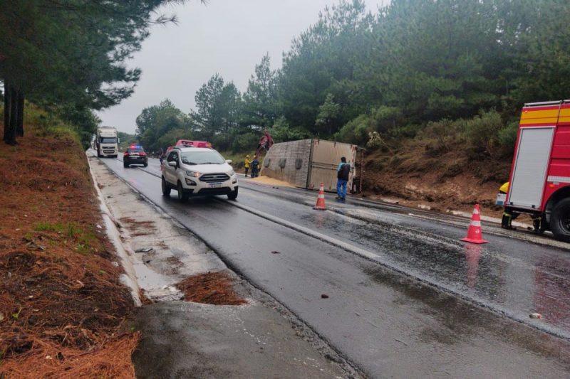 Duas pessoas ficaram gravemente feridas, segundo informa&ccedil;&otilde;es da PRF. – Foto: PRF/Divulga&ccedil;&atilde;o/ND