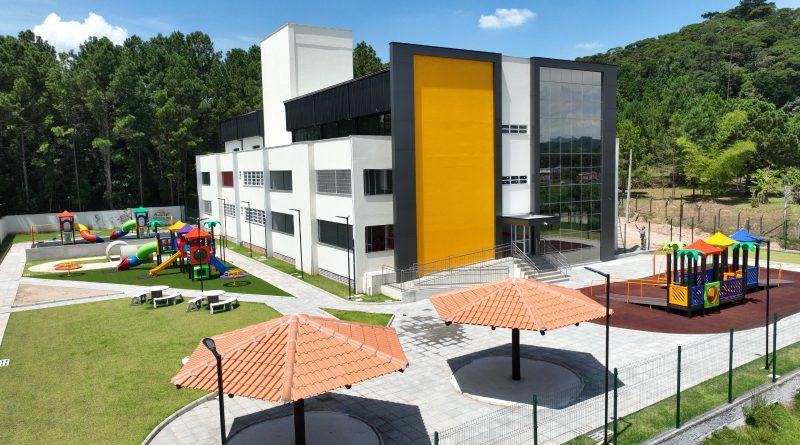 De olho no futuro, Gaspar investe em infraestrutura escolar para potencializar aprendizagem