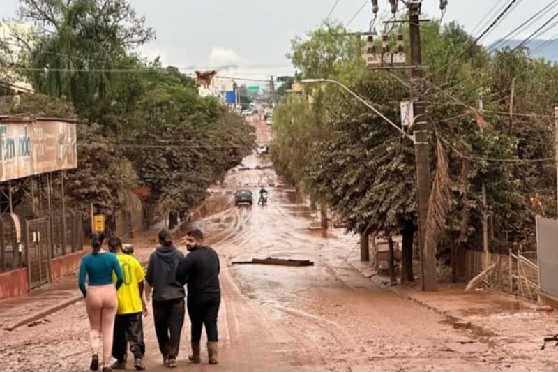 Livros serão destinados para arroio do meio no RS 