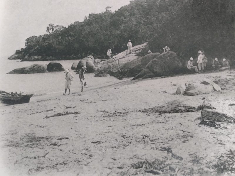 Aspirantes na praia – Foto: Acervo Mons. Jamil Nassif Abib (SP) e Bruno Kadletz