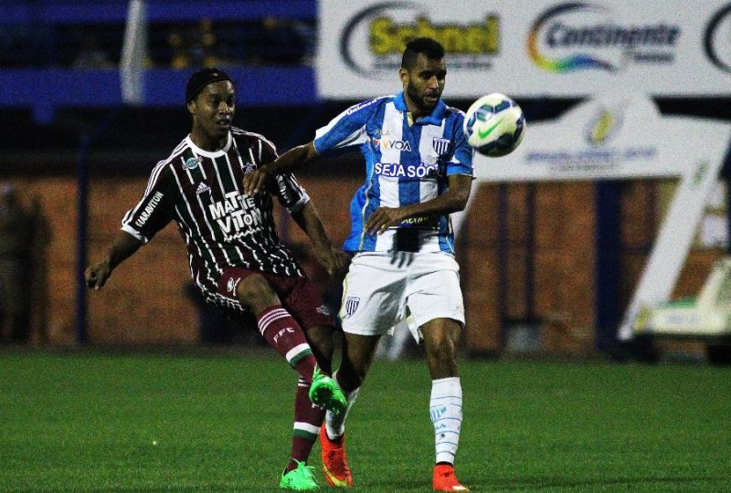 R10 em a&ccedil;&atilde;o pelo Fluminense contra o Ava&iacute; em 2015 – Foto: FFC/Divulga&ccedil;&atilde;o/ND
