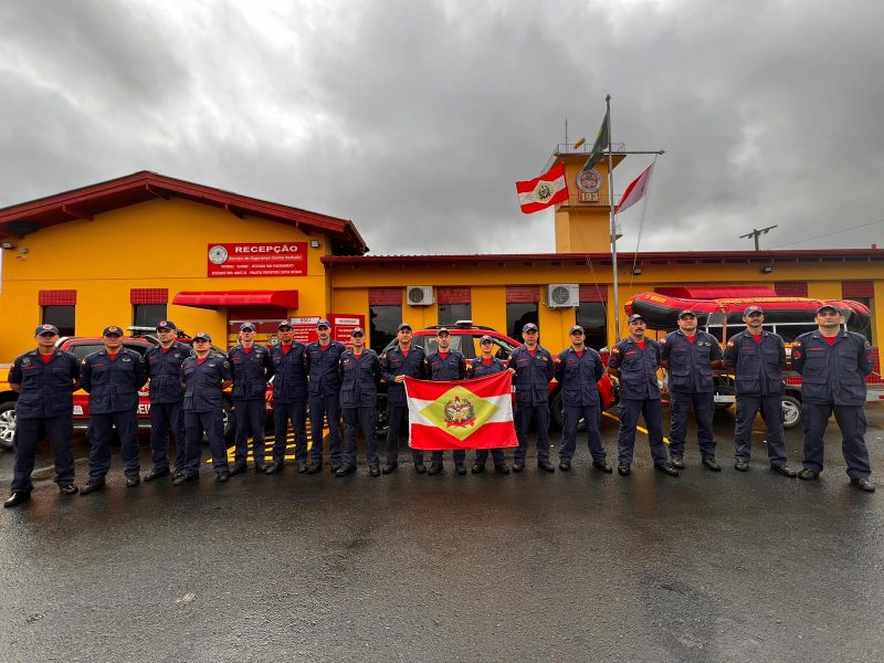 Nova equipe de bombeiros de Blumenau se desloca para o Rio Grande do Sul – Foto: Corpo de Bombeiros Militar de Santa Catarina