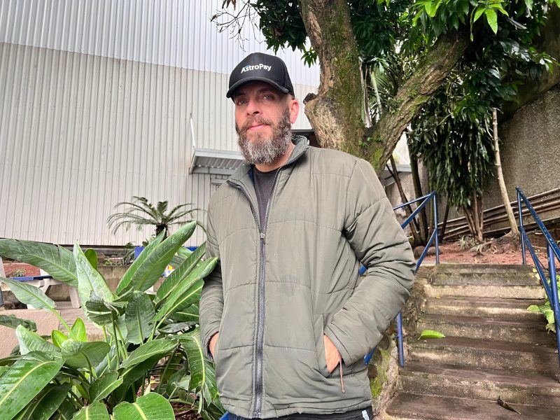 Bruno, que aguarda para voltar &agrave; Recife (PE) – Foto: Vivian Leal/ND