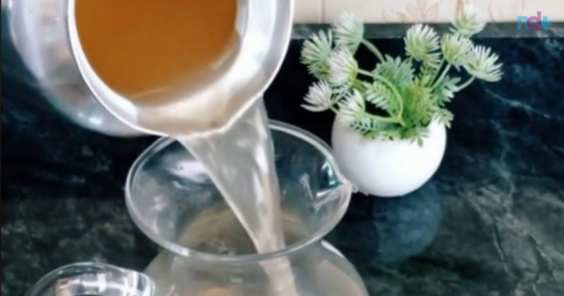 Imagem mostra chá destrava costas recém preparado