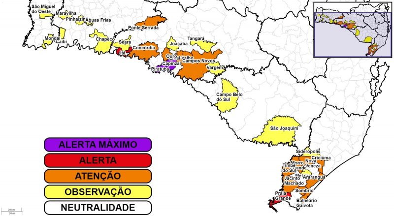 Mapa mostra municípios em alerta máximo de deslizamento.