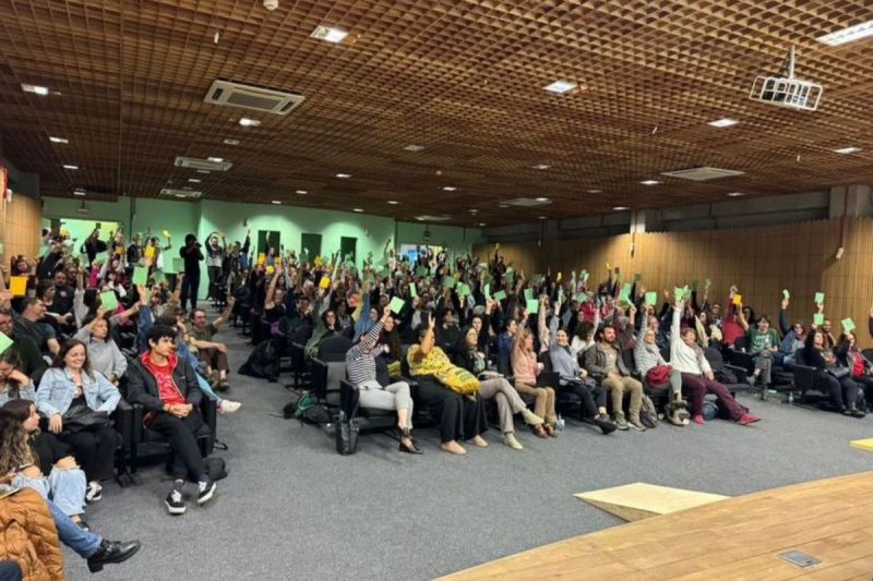 Assembleia do Comando Local de Greve na UFSC