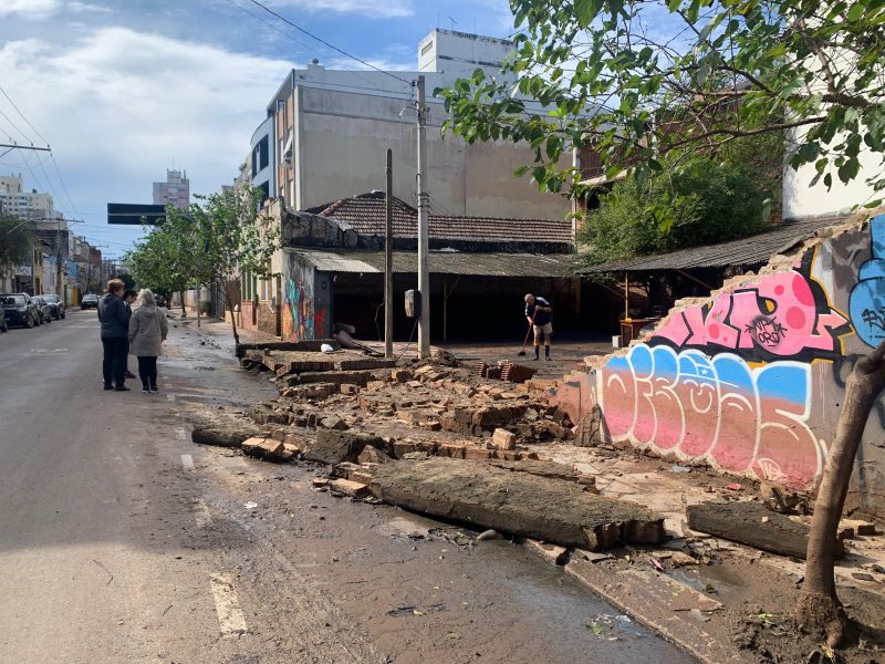Rua de Porto Alegre, Rio Grande do Sul, ap&oacute;s enchente – Foto: Vivian Leal/ND