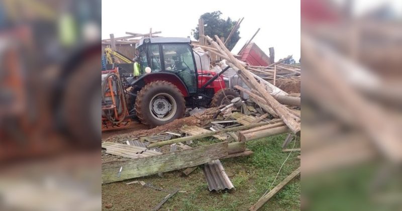 O fenômeno causou muita destruição na região, os internautas publicaram fotos do pós-tornado &#8211; Foto: Tucarj54/Twitter/Reprodução/ND