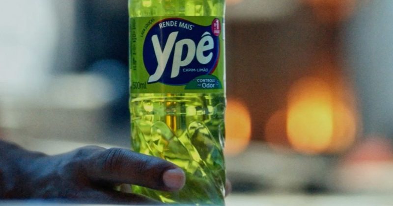 Lotes do detergente Ypê têm a venda suspensa pela Anvisa