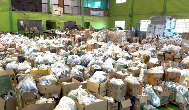 A cidade de Estrela, no Rio Grande do Sul, recebeu uma segunda carreta carregada com doações enviadas pelo povo blumenauense às vítimas das enchentes 