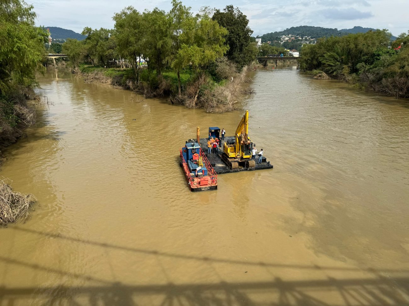 Governador de SC assinou ordem de serviço para obra milionária de dragagem do Rio Itajaí-Açu - Gabriela Szenckuk NDTV