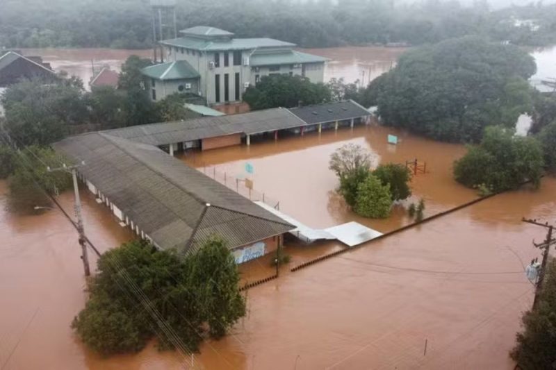 São 444 escolas danificadas pelas inundações no Rio Grande do Sul