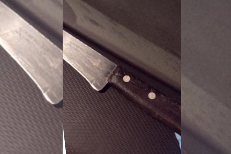 homem levou facada nas costas da esposa; na imagem a faca usada no crime