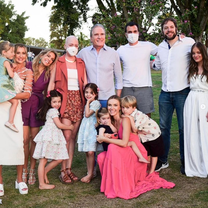 Fabi Justus faz surpresa pra família