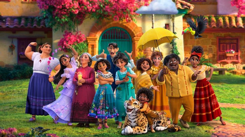 Personagens da família Madrigal, do filme da Disney "Encanto"
