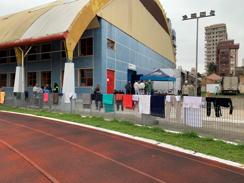 frio aumenta demanda por doação de roupas no Rio Grande do Sul