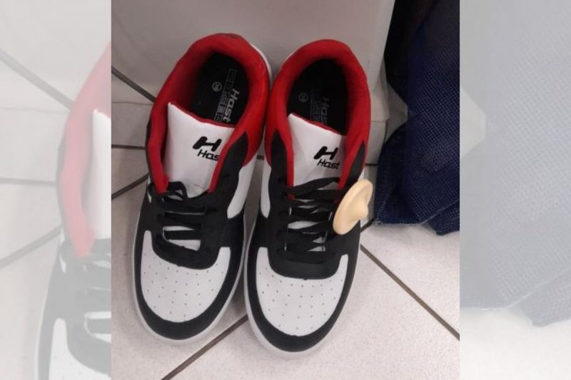 Homem tentou furtar t&ecirc;nis e blusa em loja no centro de Ca&ccedil;ador. – Foto: Pol&iacute;cia Militar/Divulga&ccedil;&atilde;o/ND