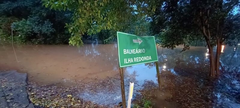 Rio Uruguai transborda em SC com acumulado de 202 mm em 24h. &#8211; Foto: Geovan Petry/NDTV