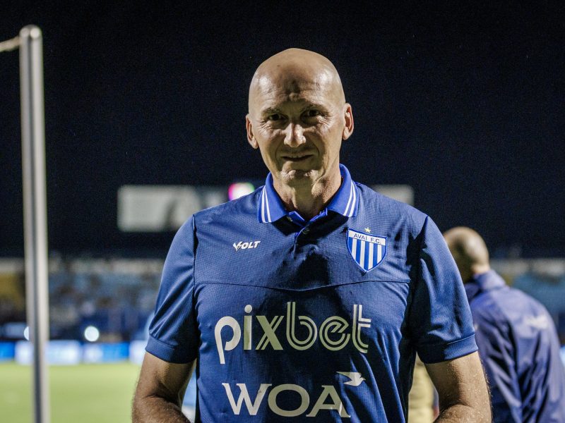 Gilmar Dal Pozzo vibra com a vitória do Avaí e o início com três vitórias consecutivas