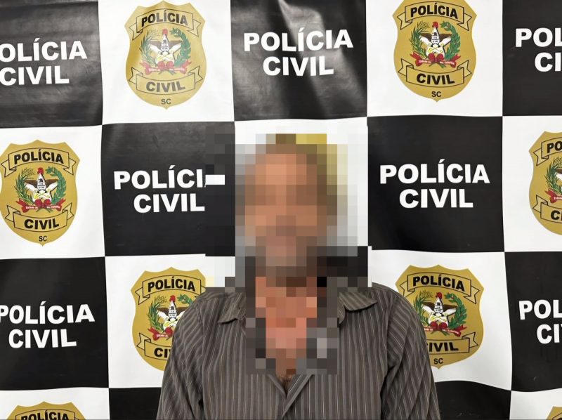 Cozinheiro foi esfaqueado em ponto de ônibus