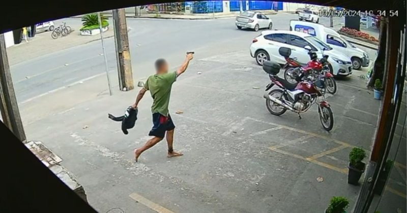 Homem em surto psicótico alega perseguição e atira contra carros em Joinville